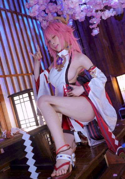 欧美老女星走红毯_云播放粤语日本成人在线