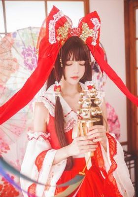 欧美夜场秀_DVD迅雷电影在线
